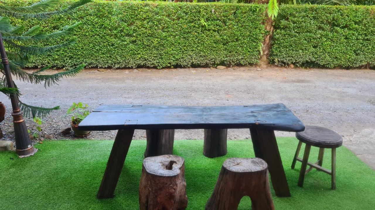 Amantra homestay&village Surat Thani Exteriör bild