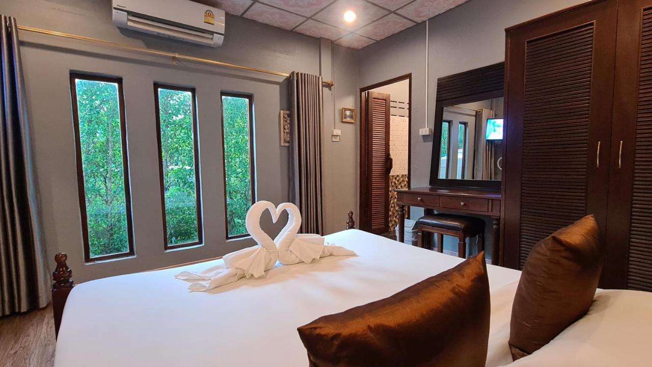 Amantra homestay&village Surat Thani Exteriör bild